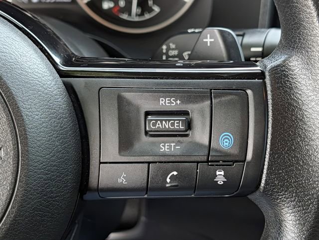 Used 2023 Nissan Rogue SV FWD image 21