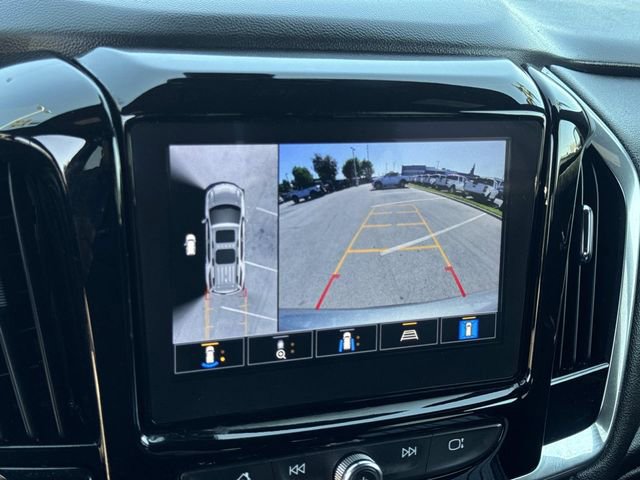 Used 2023 Chevrolet Traverse RS FWD image 16