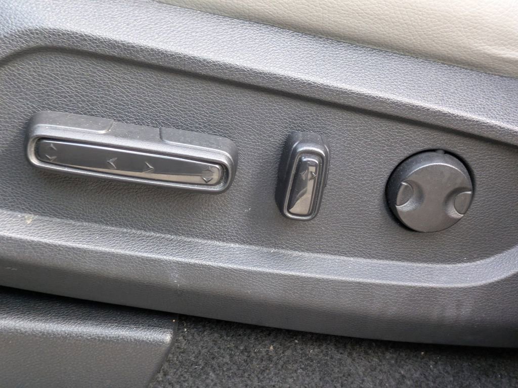 Used 2024 Honda Pilot Touring image 21