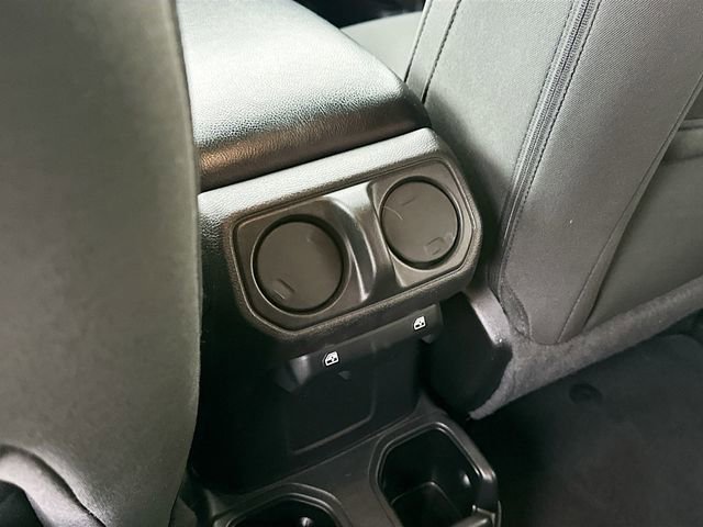 Used 2022 Jeep Wrangler Unlimited Sport image 23