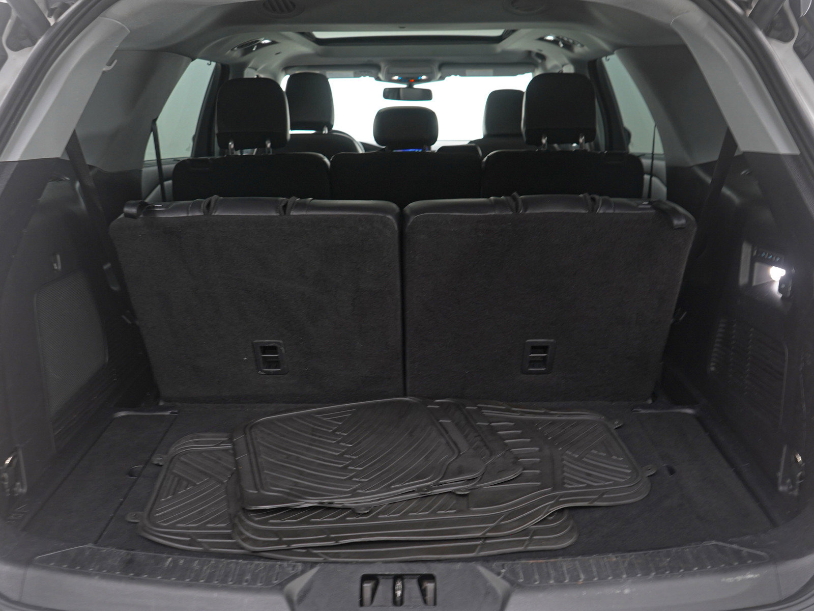 Used 2021 Ford Explorer Limited image 11