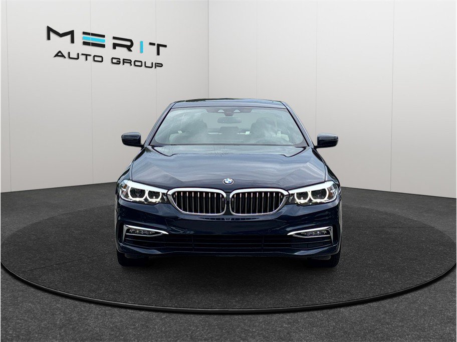 Used 2018 BMW 540i xDrive w/ Premium Package AWD/4WD image 3
