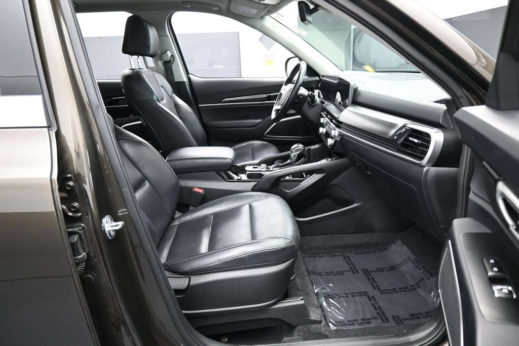 New 2024 Kia Telluride S w/ S Sunroof Package FWD image 40