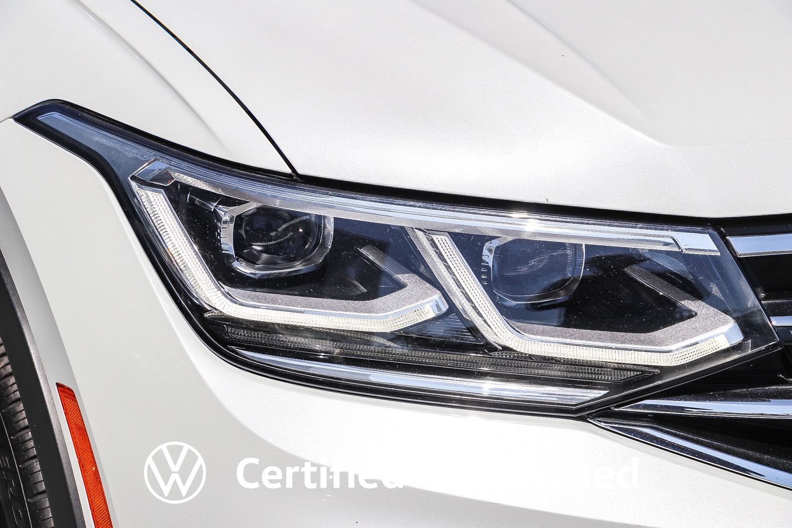 Used 2024 Volkswagen Tiguan SEL R-Line AWD/4WD image 5