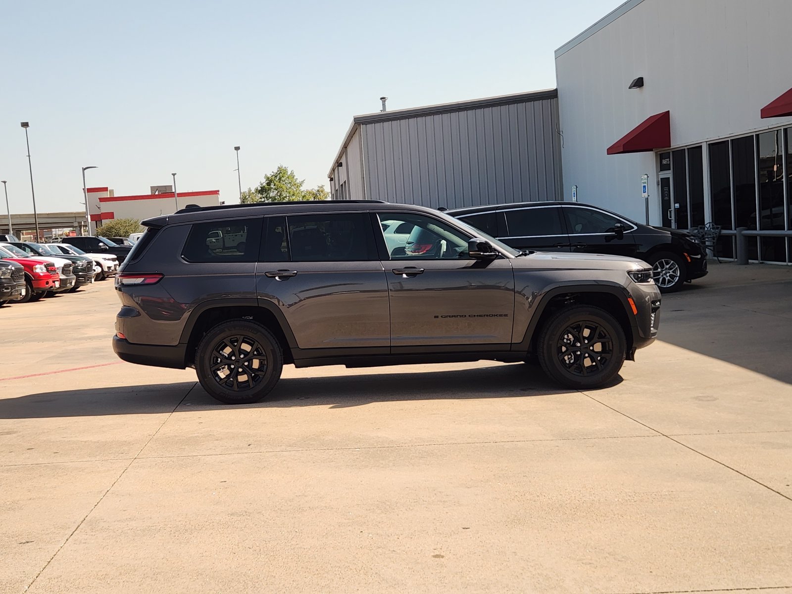 New 2026 Jeep Grand Cherokee L 4WD image 7
