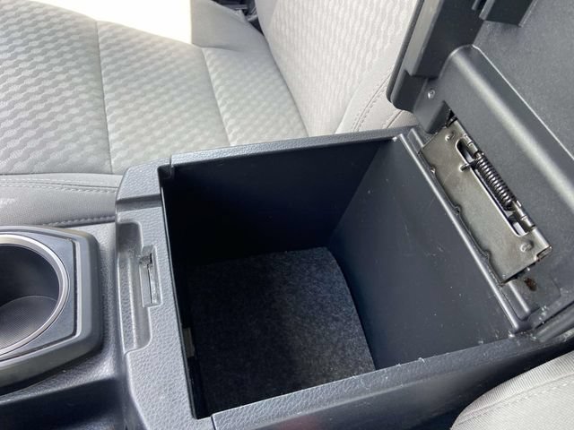 Used 2022 Toyota Tacoma SR RWD image 28
