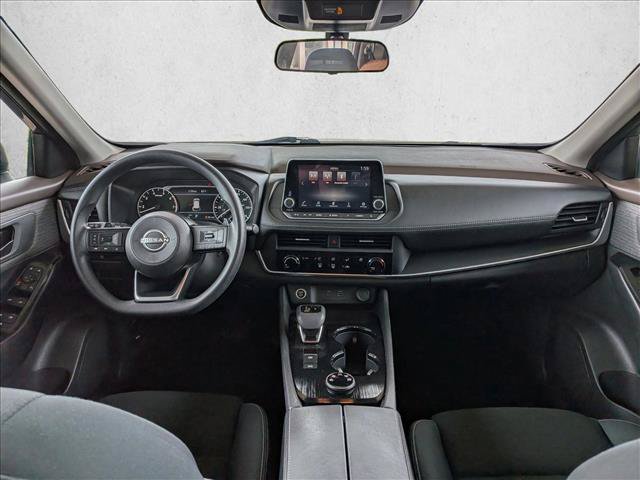 Used 2023 Nissan Rogue S AWD/4WD image 18