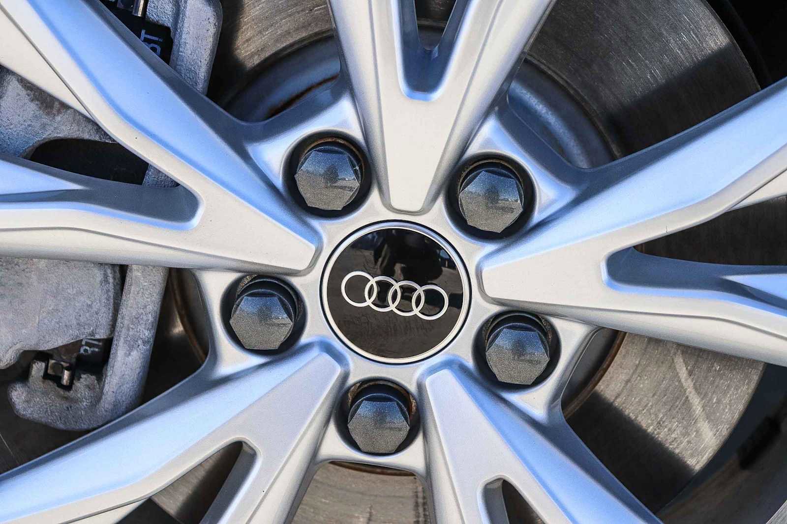 Used 2025 Audi Q3 2.0T Premium w/ Convenience Package image 15