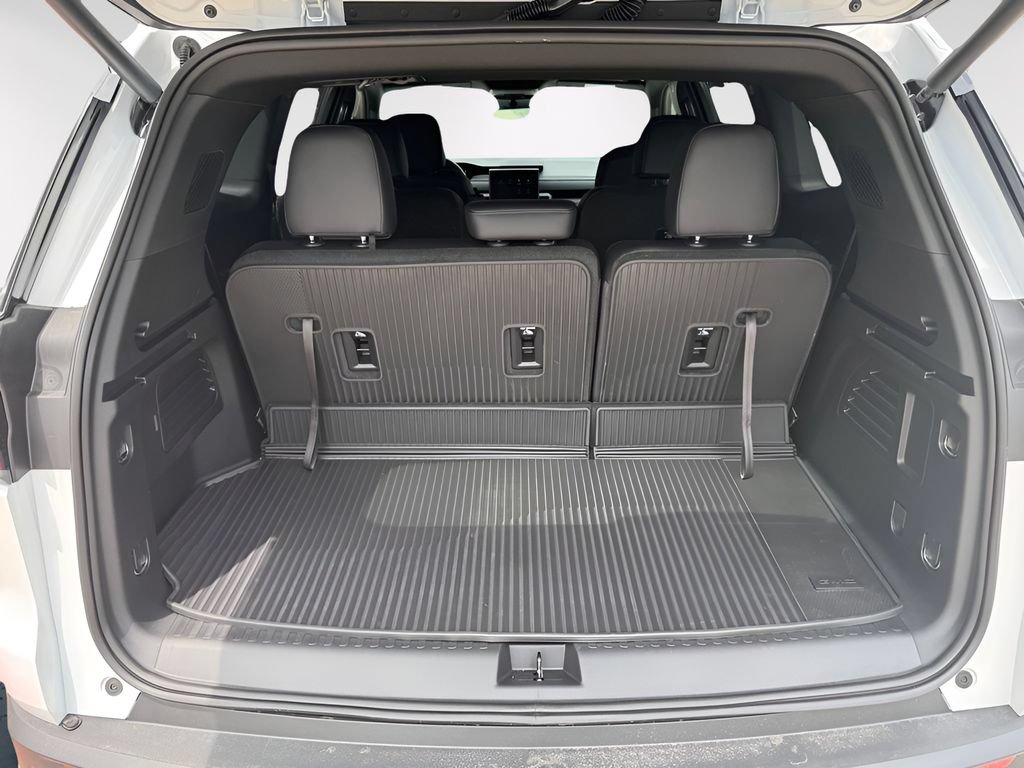 New 2026 GMC Acadia Elevation w/ Elevation Premium Package FWD image 23