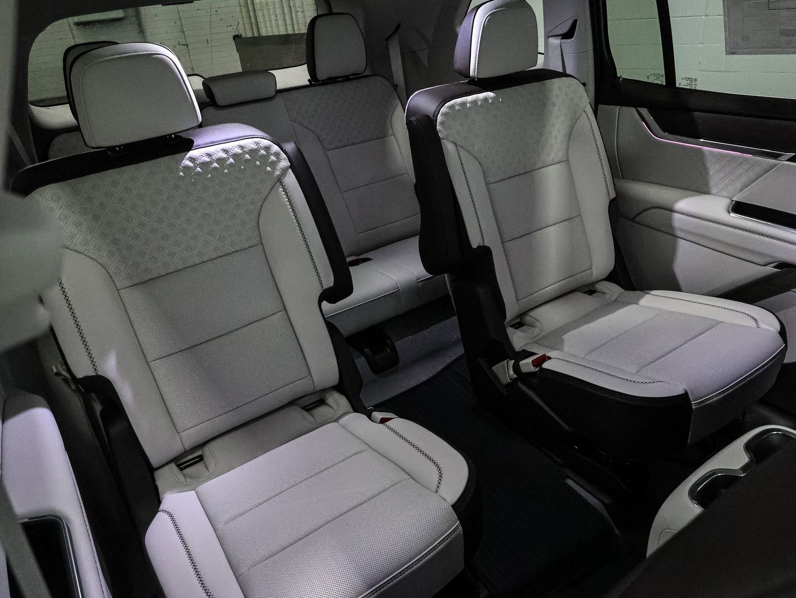 New 2026 GMC Acadia Denali w/ Super Cruise Package image 26