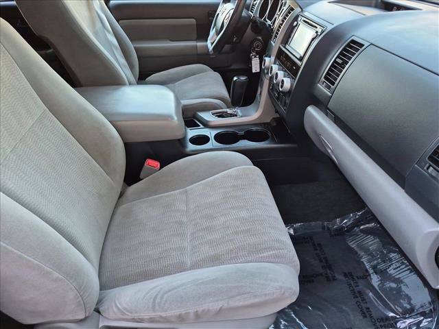 Used 2017 Toyota Sequoia SR5 AWD/4WD image 19