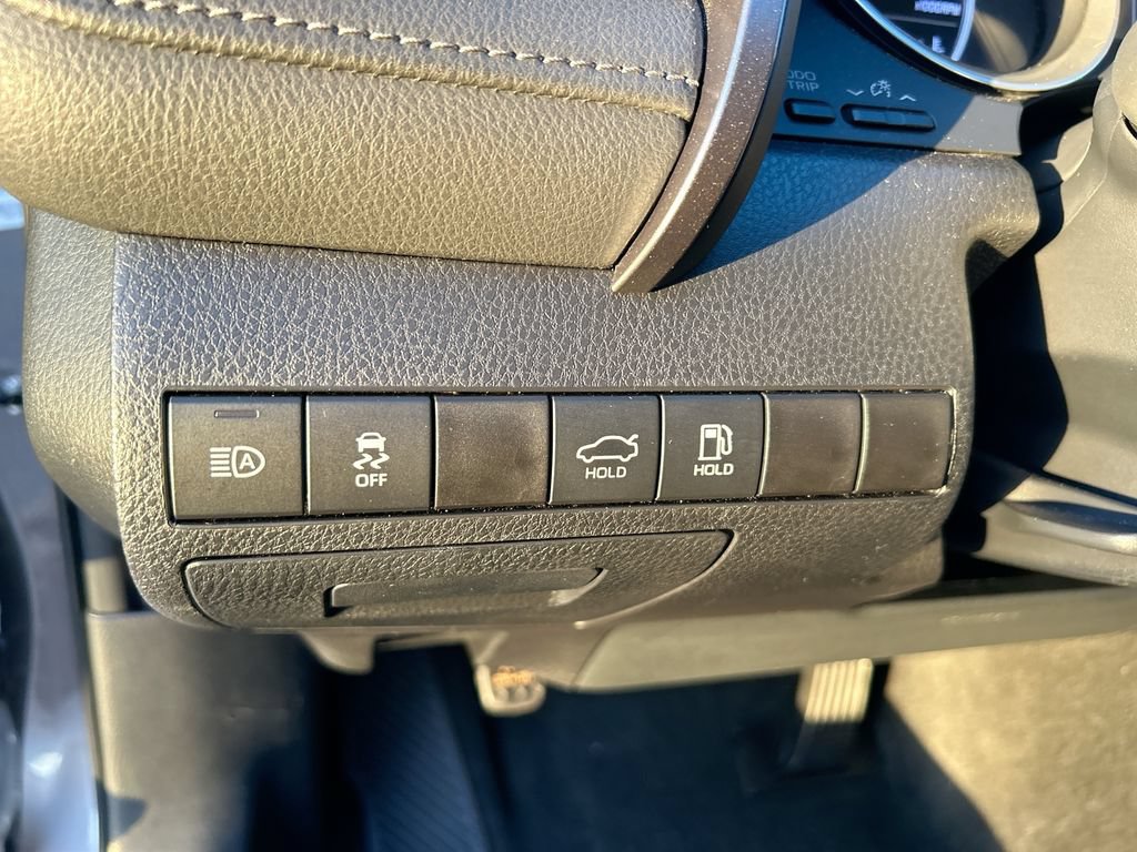 Used 2023 Toyota Camry LE FWD image 14