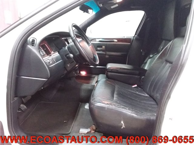 Used 2005 Lincoln Town Car Executive image 10
