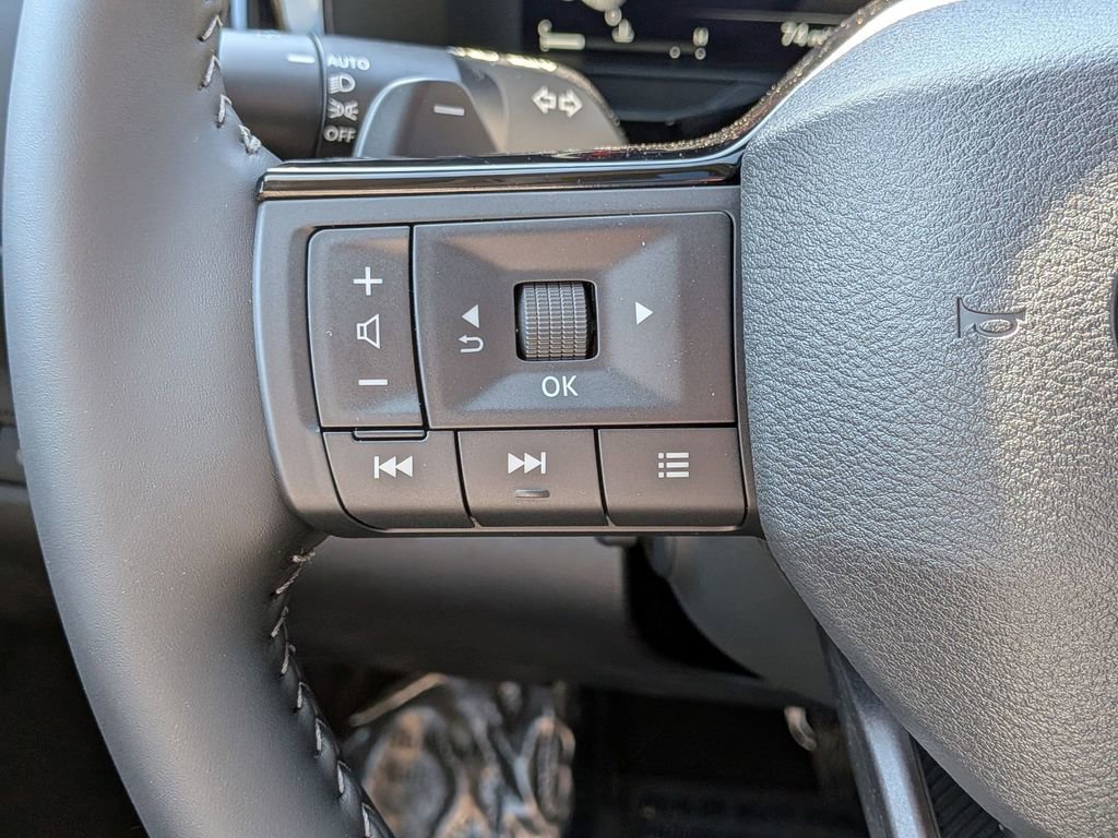 New 2026 Nissan Pathfinder Platinum w/ Accent Package AWD/4WD image 14