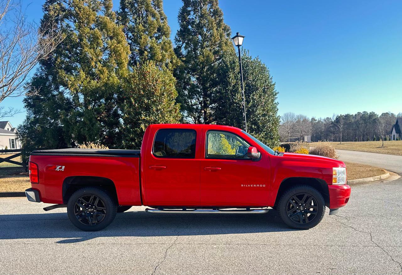 Used 2013 Chevrolet Silverado 1500 LTZ w/ Suspension Package, Off-Road AWD/4WD image 5