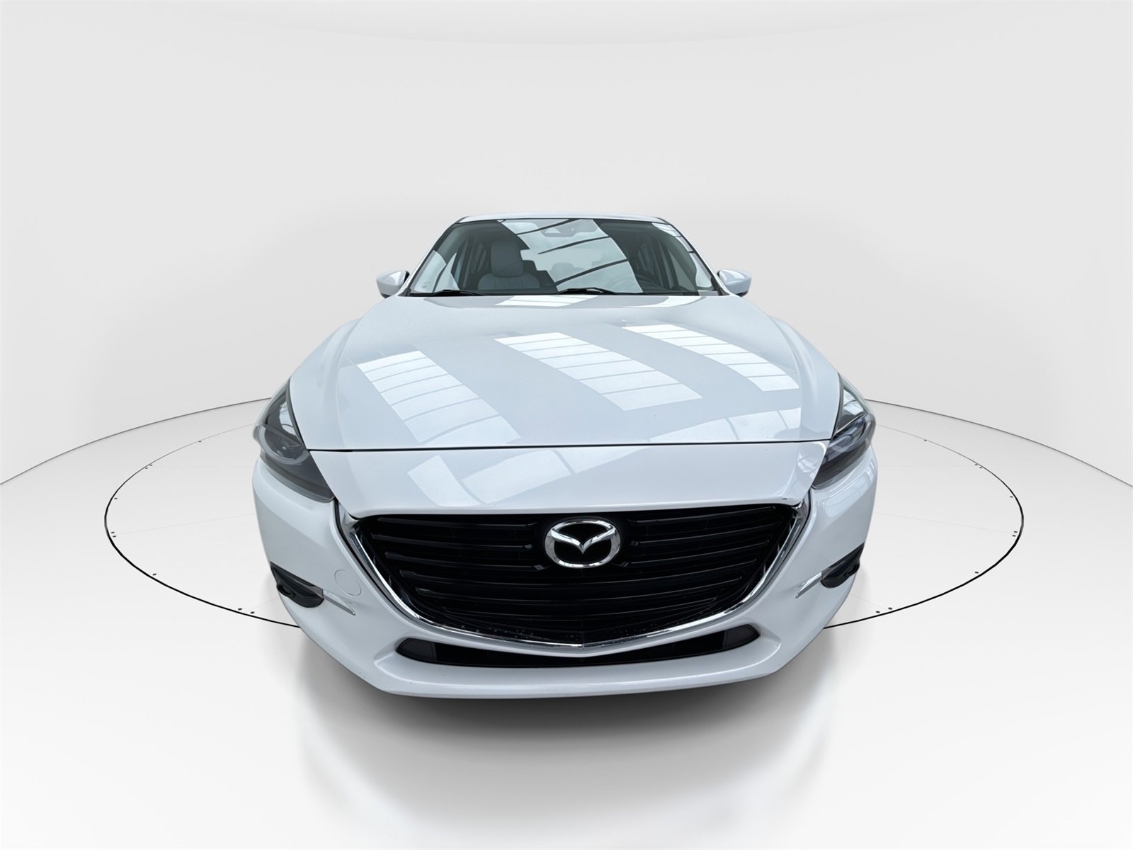 Used 2018 MAZDA MAZDA3 Grand Touring image 3