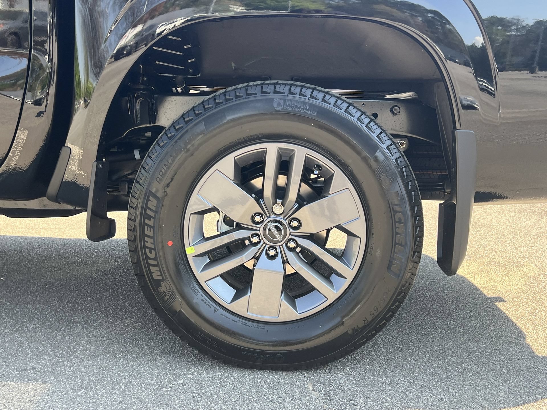 New 2026 Nissan Frontier SV w/ Tow Package AWD/4WD image 28