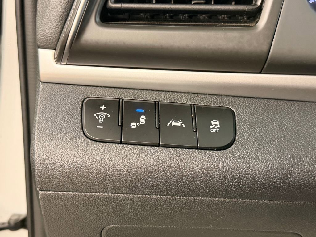 Used 2020 Hyundai Elantra SEL w/ Cargo Package (C1) image 20