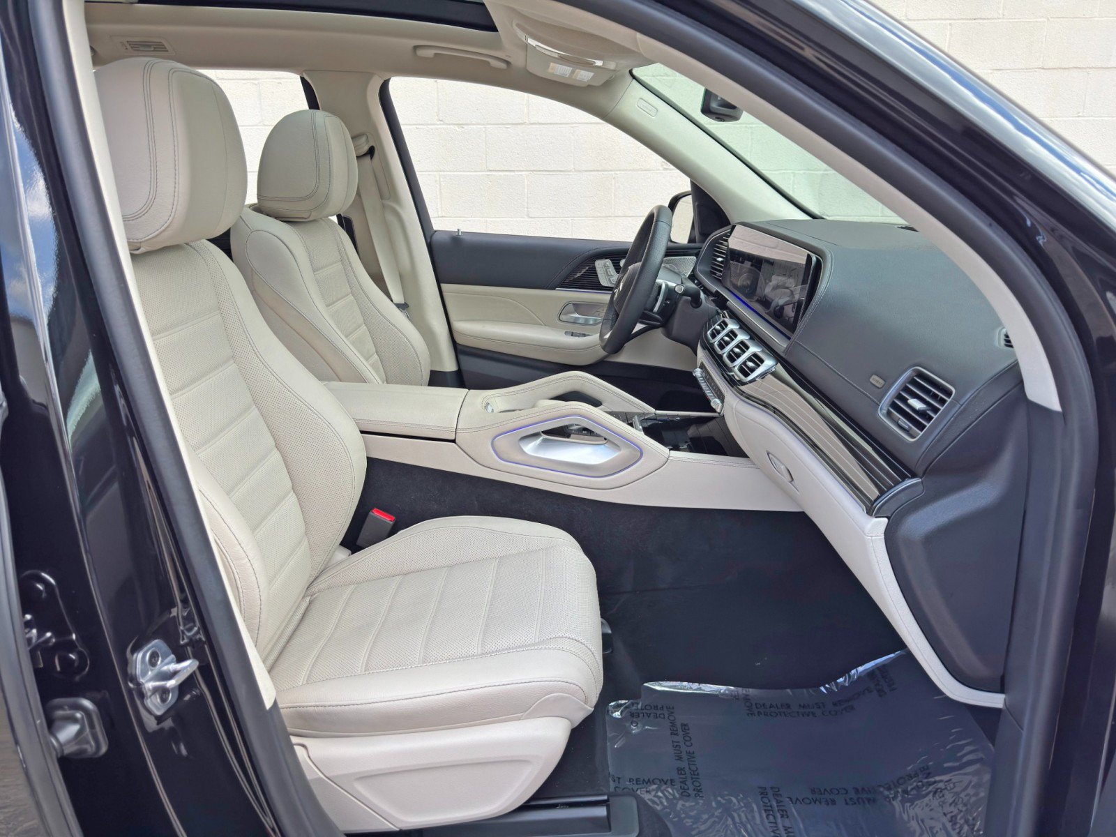Used 2024 Mercedes-Benz GLS 580 4MATIC image 15