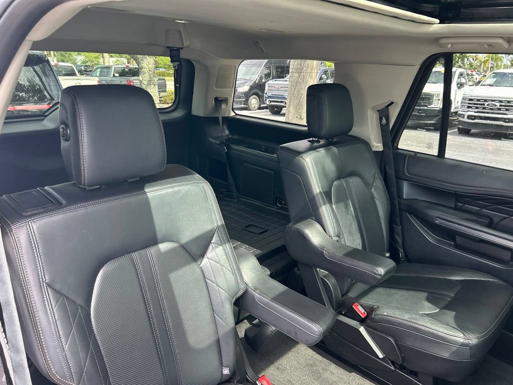 Used 2019 Ford Expedition Platinum RWD image 48