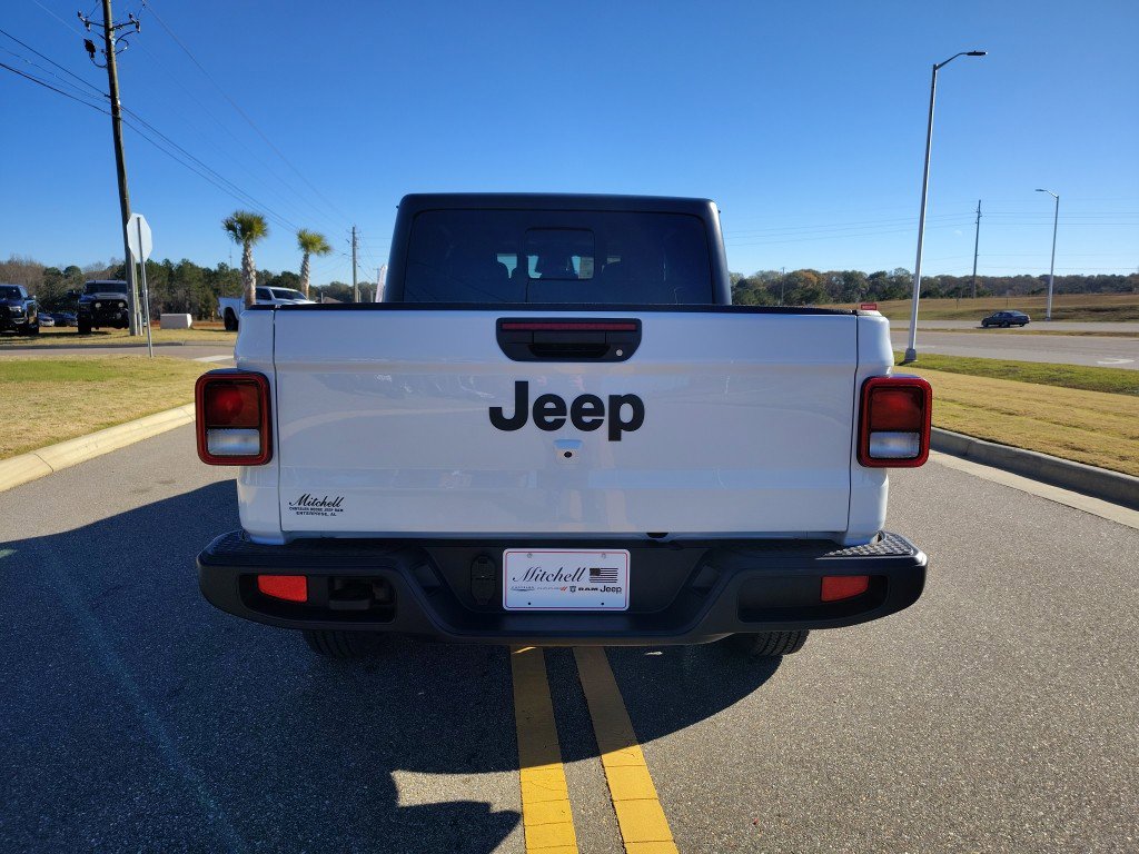 New 2026 Jeep Gladiator Sport AWD/4WD image 9