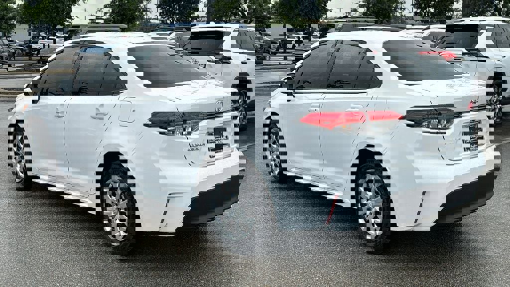 New 2026 Toyota Corolla LE FWD image 6