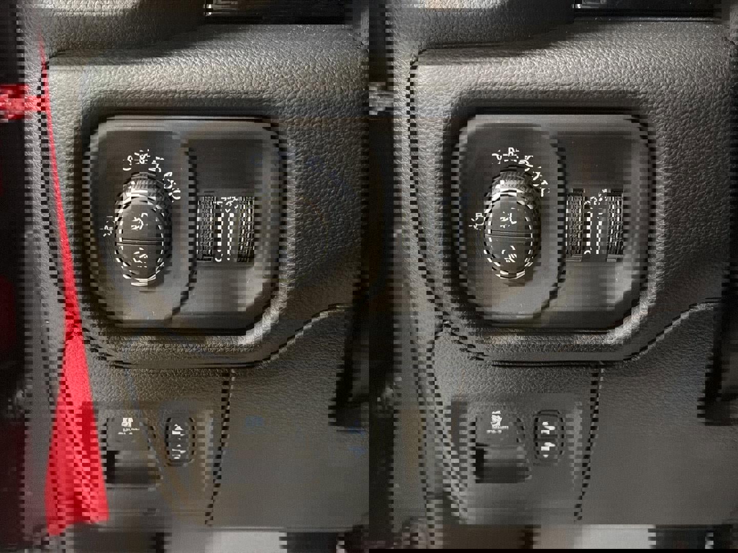 New 2026 RAM 1500 Rebel w/ Rebel Level 2 Equipment Group image 15