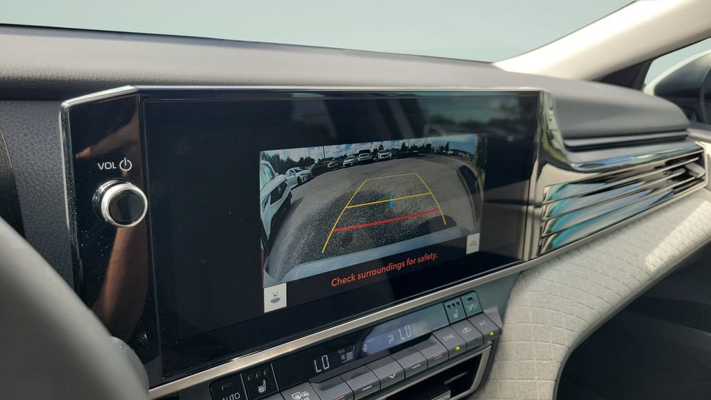 Used 2026 Toyota Camry XLE FWD image 17