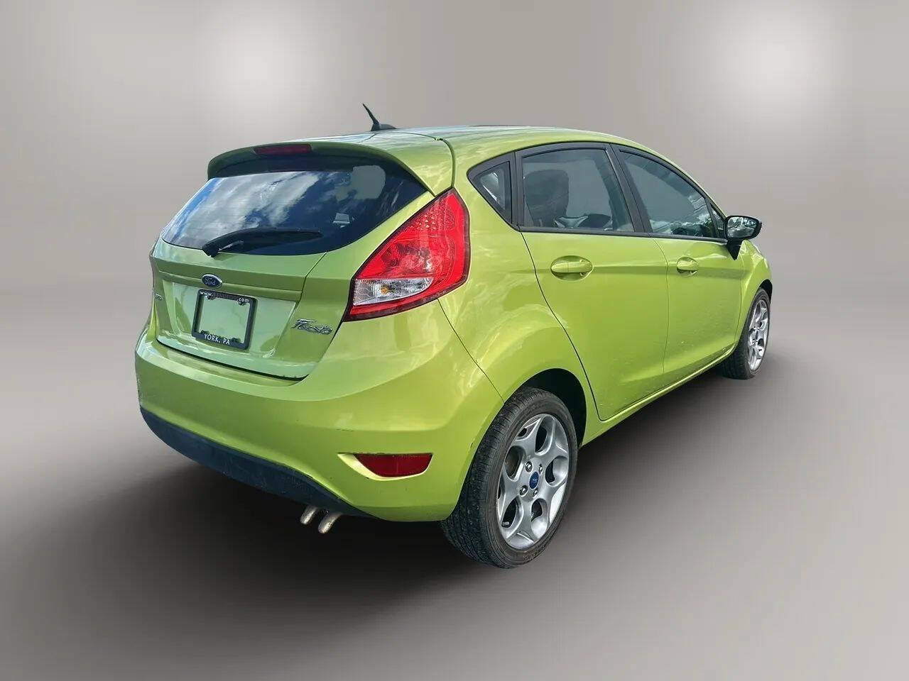 Used 2012 Ford Fiesta SES FWD image 7