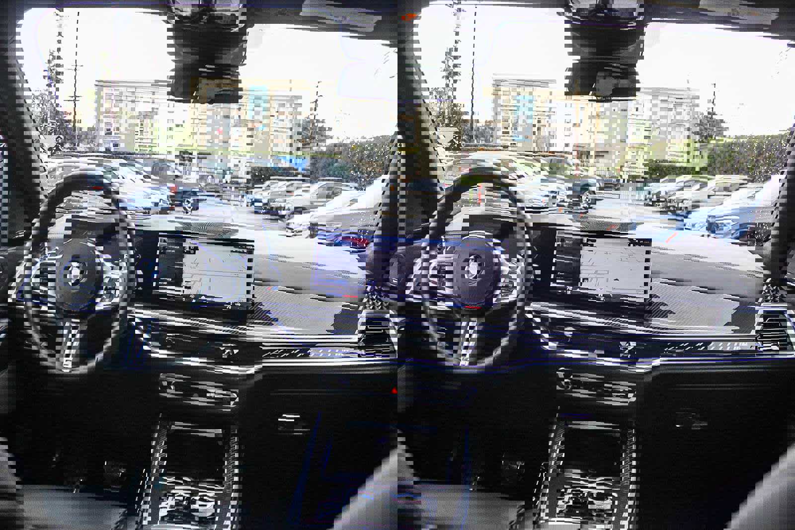 Used 2026 BMW X7 M60i image 12