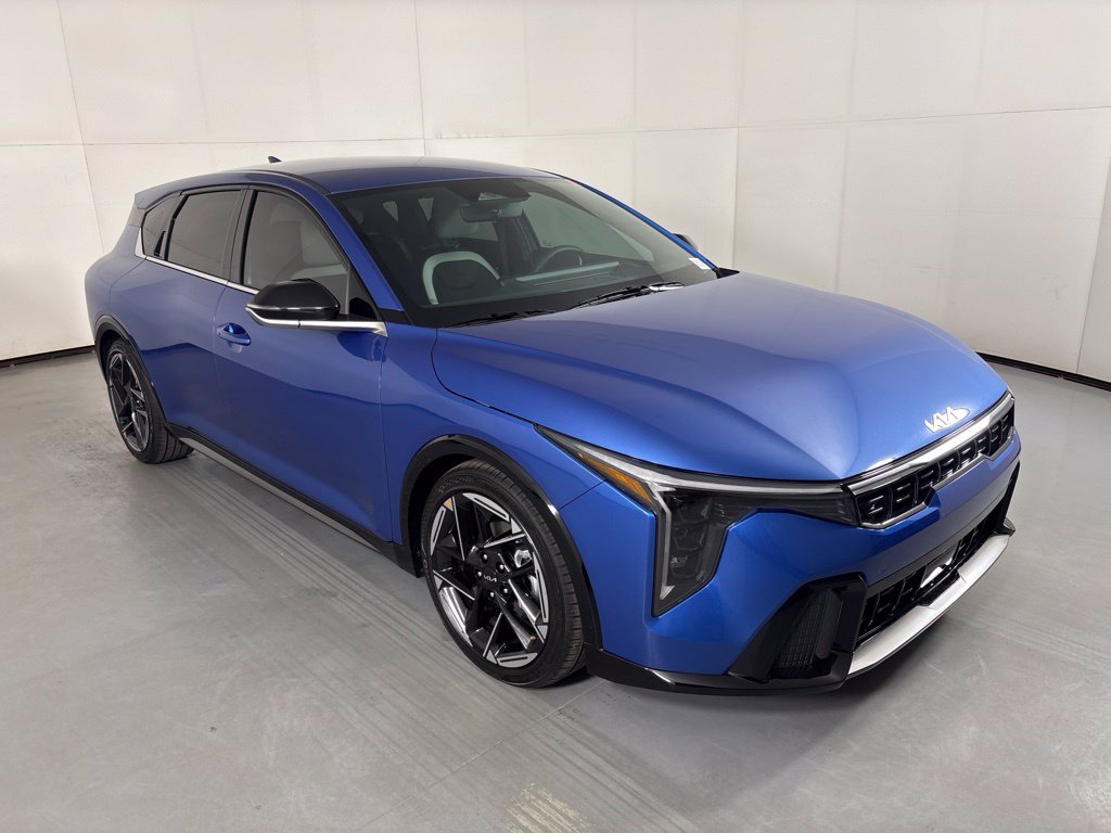 New 2026 Kia K4 GT-Line FWD image 2