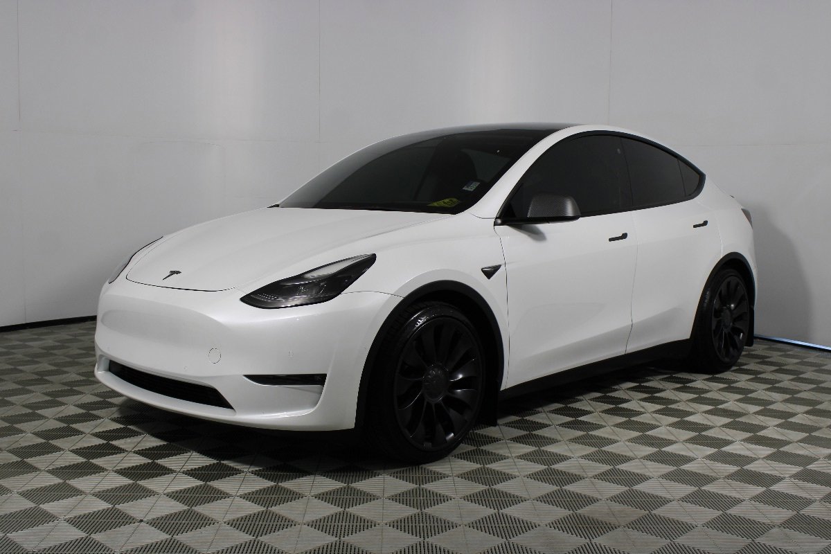 Used 2022 Tesla Model Y Performance AWD/4WD image 12