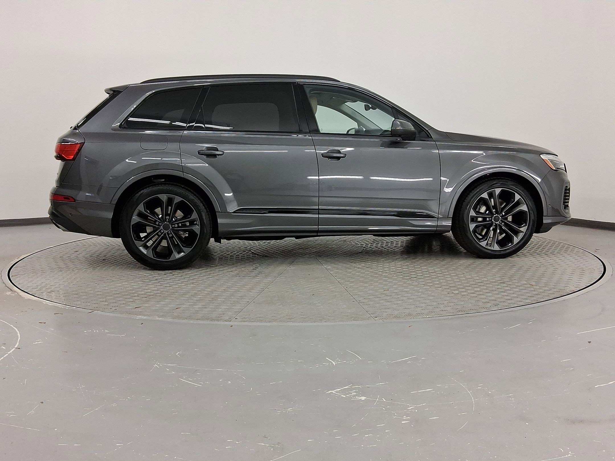 New 2026 Audi Q7 3.0T Premium Plus image 8