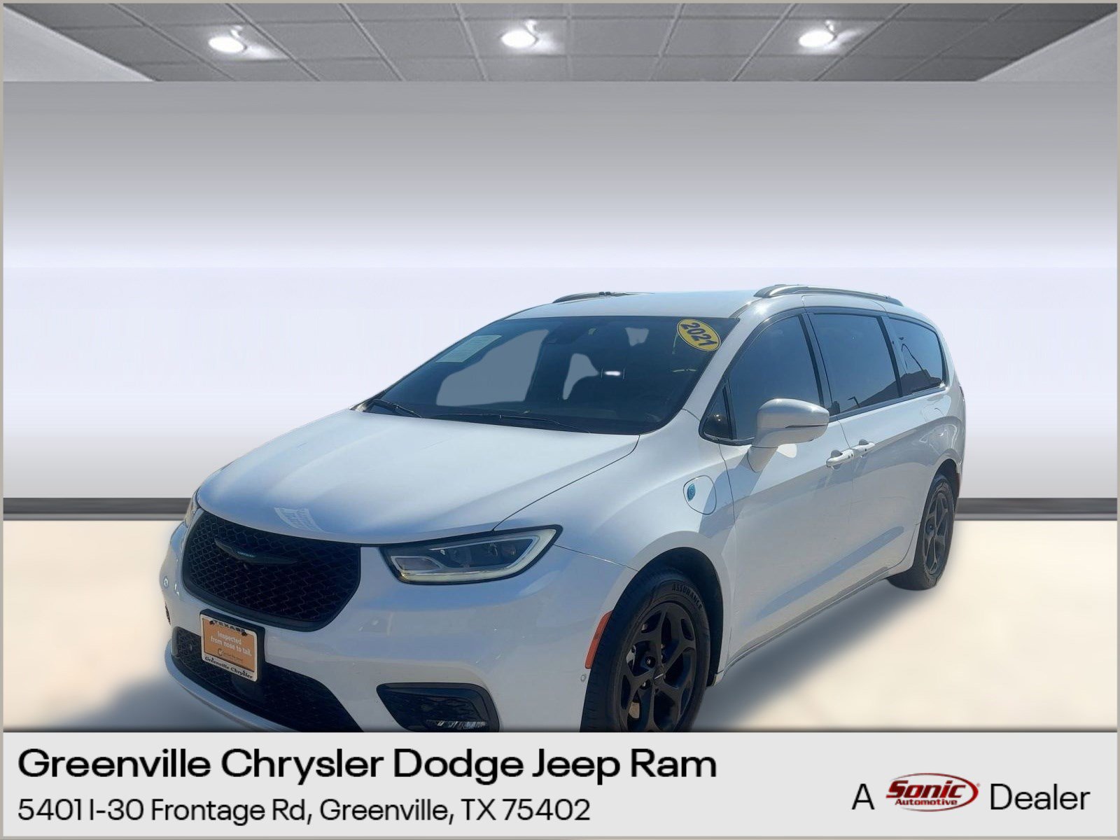 Certified 2021 Chrysler Pacifica Touring-L w/ Uconnect Theater Family Group