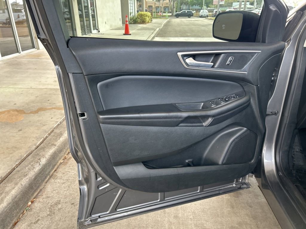 Used 2023 Ford Edge SEL image 35