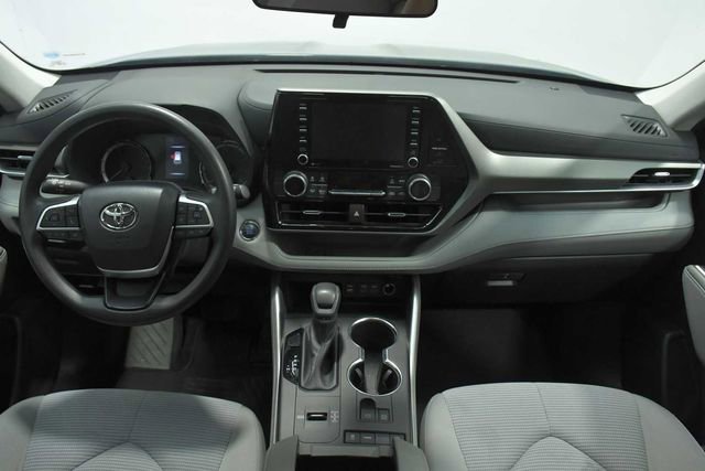 Used 2022 Toyota Highlander L image 26
