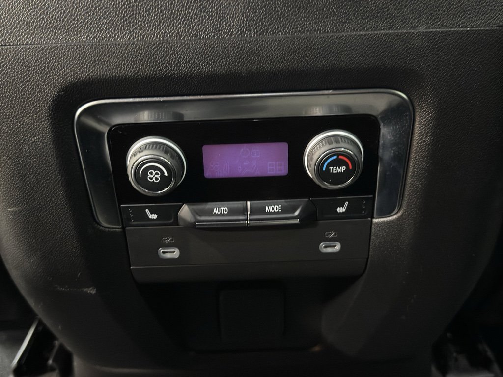 Used 2024 Chevrolet Suburban Premier image 13