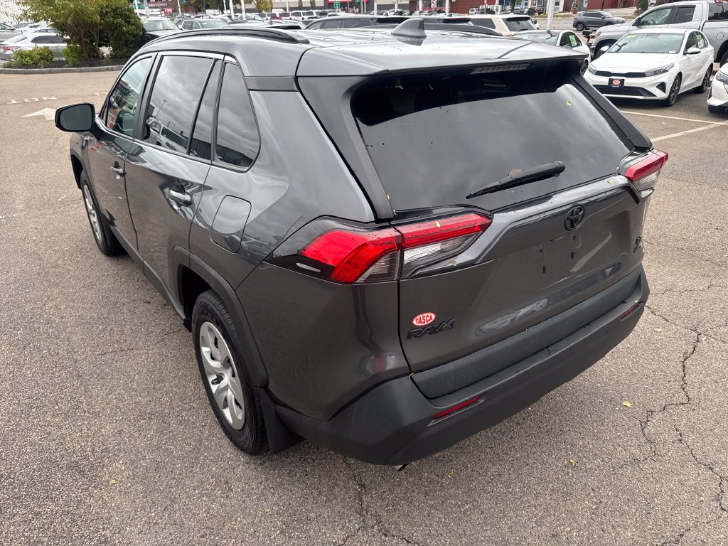 Used 2021 Toyota RAV4 LE AWD/4WD image 5