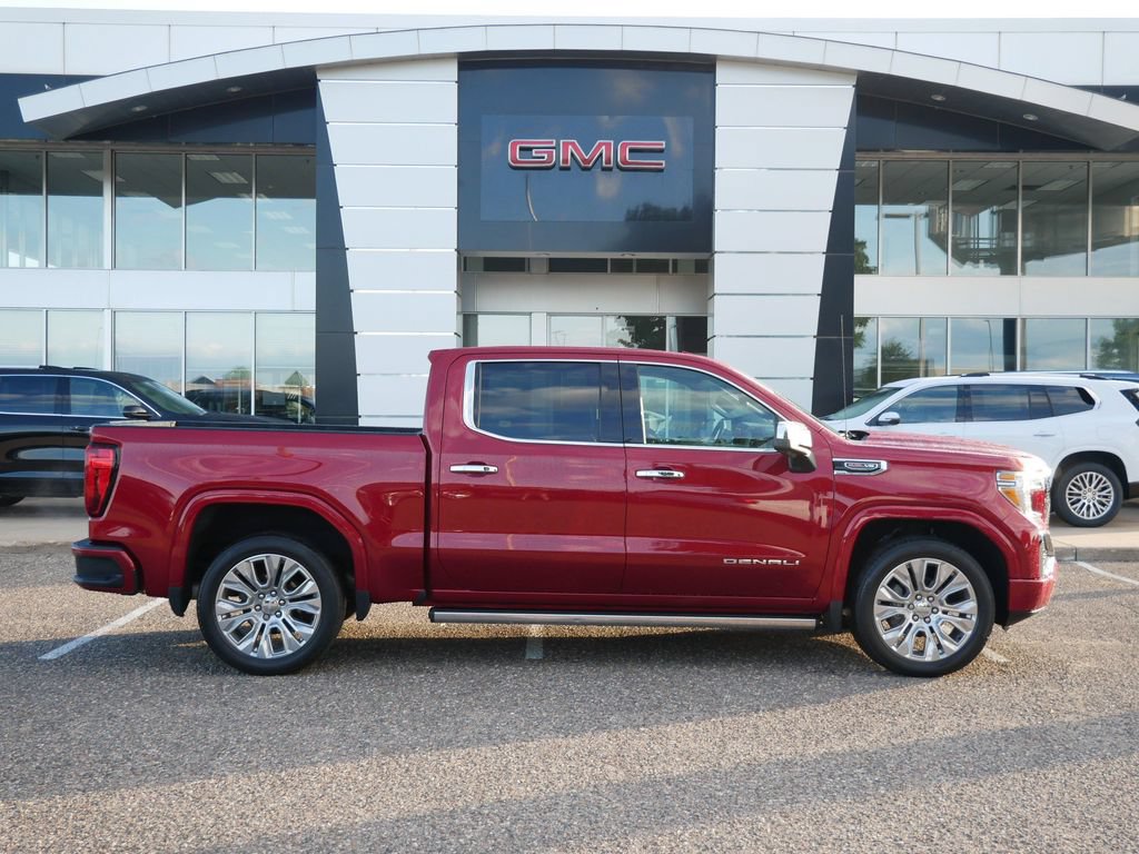Used 2022 GMC Sierra 1500 Denali w/ Denali Premium Package AWD/4WD image 2