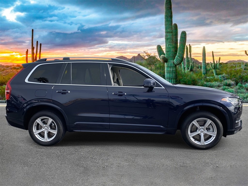 Used 2016 Volvo XC90 T5 Momentum image 2