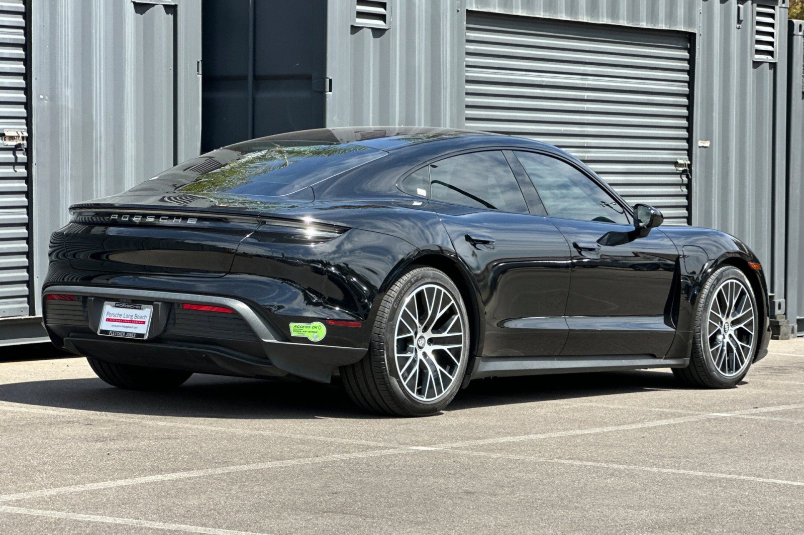 Certified 2022 Porsche Taycan image 8