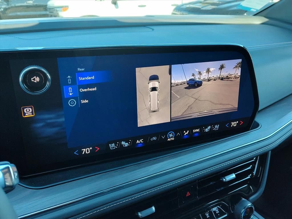 New 2026 Chevrolet Suburban Premier image 12