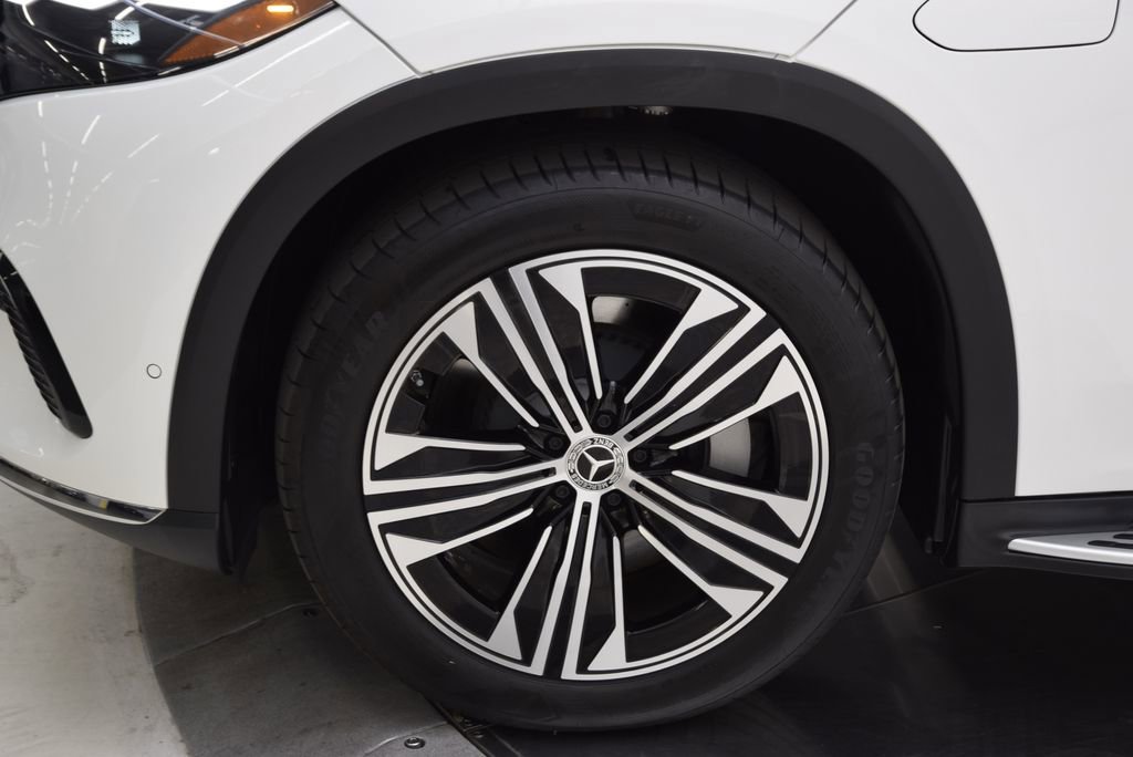 Used 2025 Mercedes-Benz EQS 450+ SUV image 12