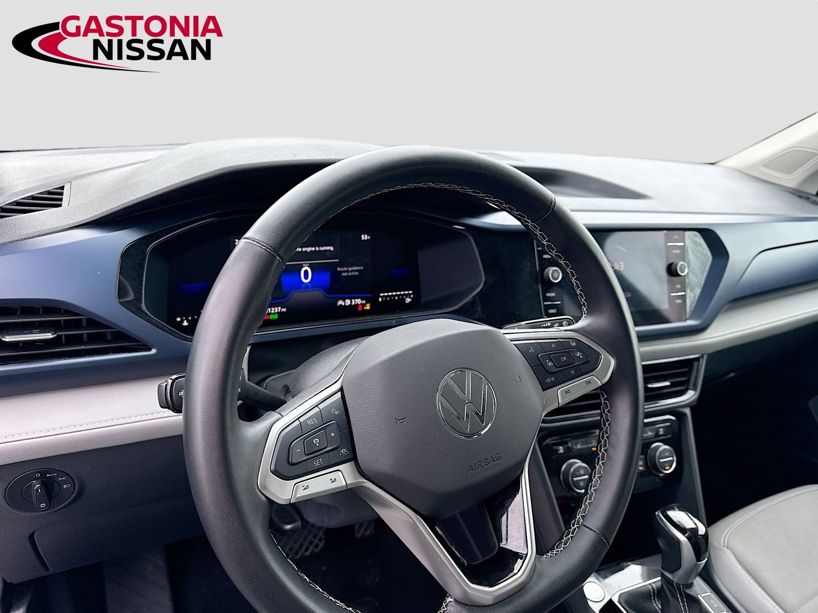 Used 2024 Volkswagen Taos SE image 11