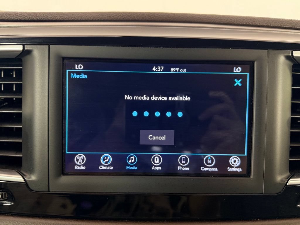 Used 2018 Chrysler Pacifica Touring Plus FWD image 18