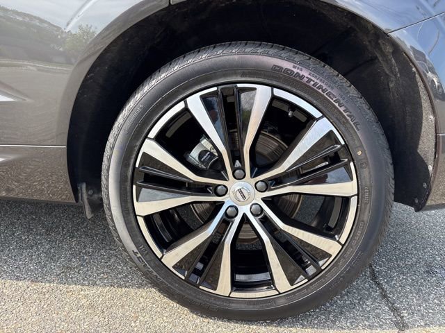 Used 2025 Volvo XC60 B5 Plus AWD/4WD image 10