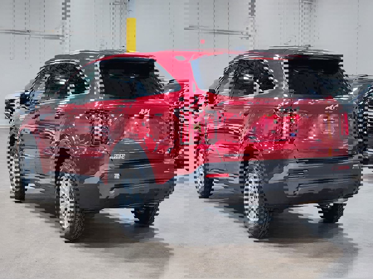 Used 2023 Kia Sorento LX image 11