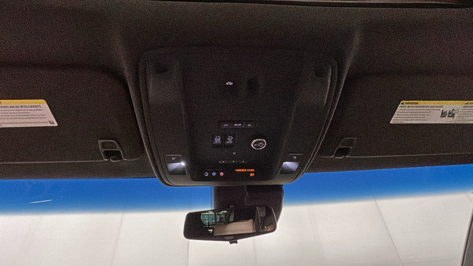 Used 2019 Cadillac Escalade Platinum RWD image 31