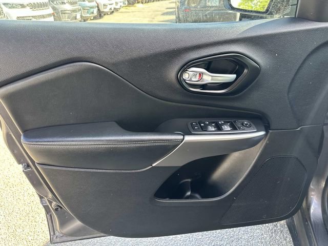 Used 2022 Jeep Cherokee Latitude Lux image 16