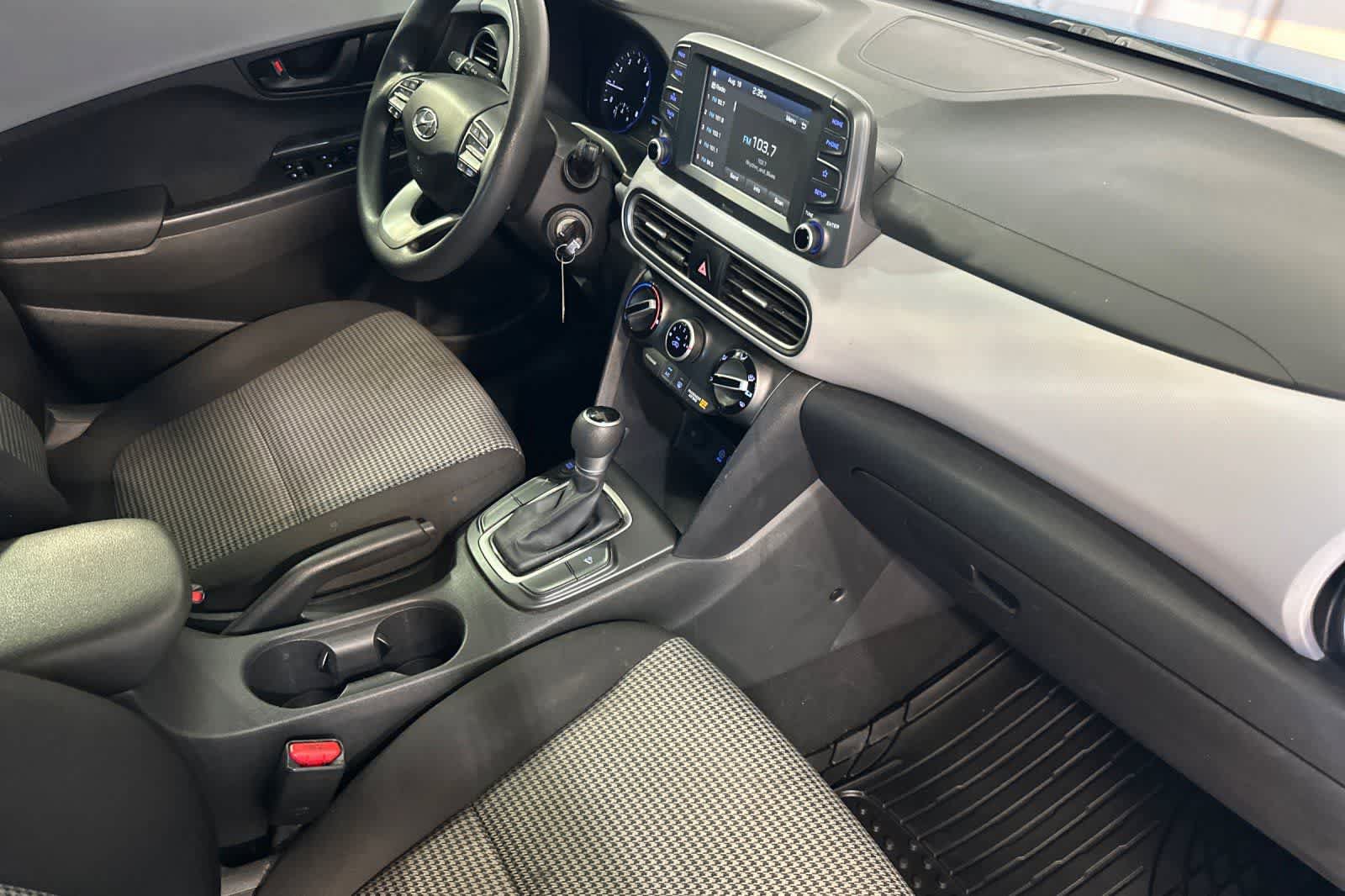 Used 2019 Hyundai Kona SE FWD image 17